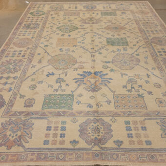 Turkish Hand-knotted Oushak Wool Rug (9' x 11'5)