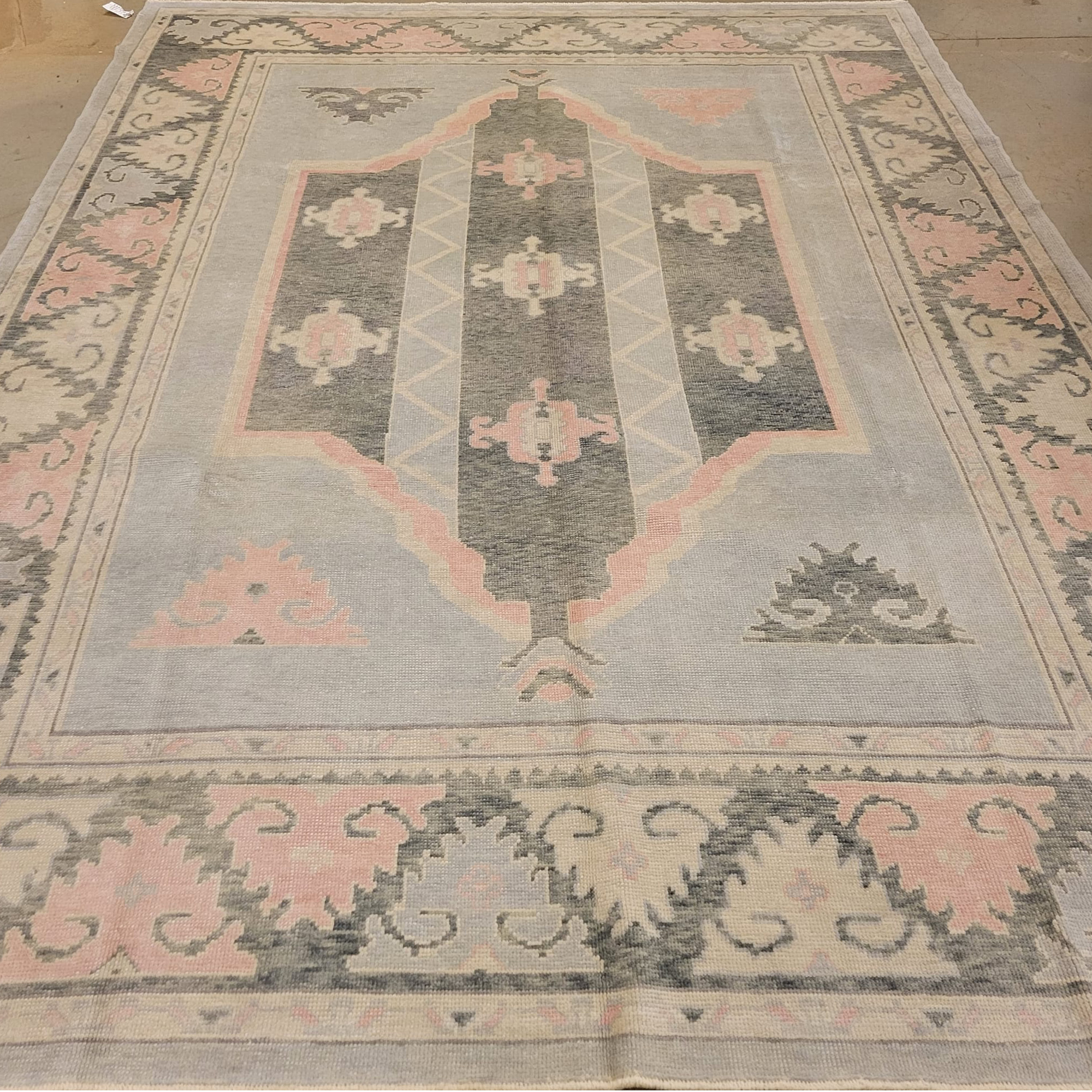 Turkish Hand-knotted Oushak Wool Rug (9'2 x 12'4)