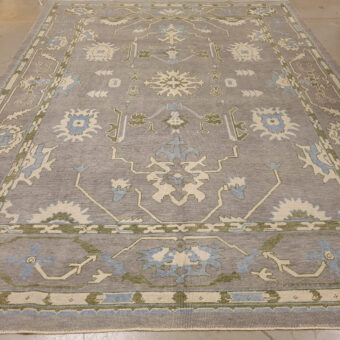 Turkish Hand-knotted Oushak Wool Rug (9'3 x 12'2)