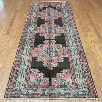 Persian Hand-knotted Tribal Hamadan Wool Runner (3'8 x 9'8)