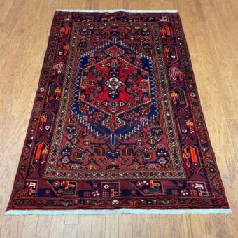 Persian Hand-knotted Tribal Hamadan Wool Rug (4'3 x 6'9)