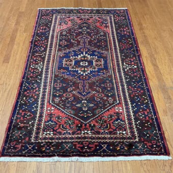 Persian Hand-knotted Tribal Hamadan Wool Rug (4'9 x 7'8)