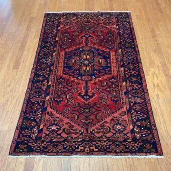 Persian Hand-knotted Tribal Hamadan Wool Rug (4'4 x 7'7)