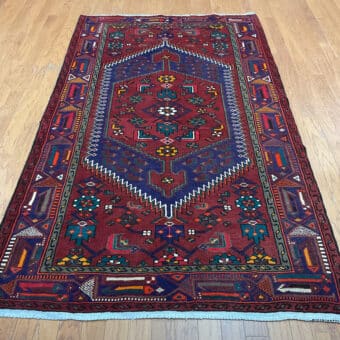 Persian Hand-knotted Hamadan Wool Rug (4'4 x 7'5)