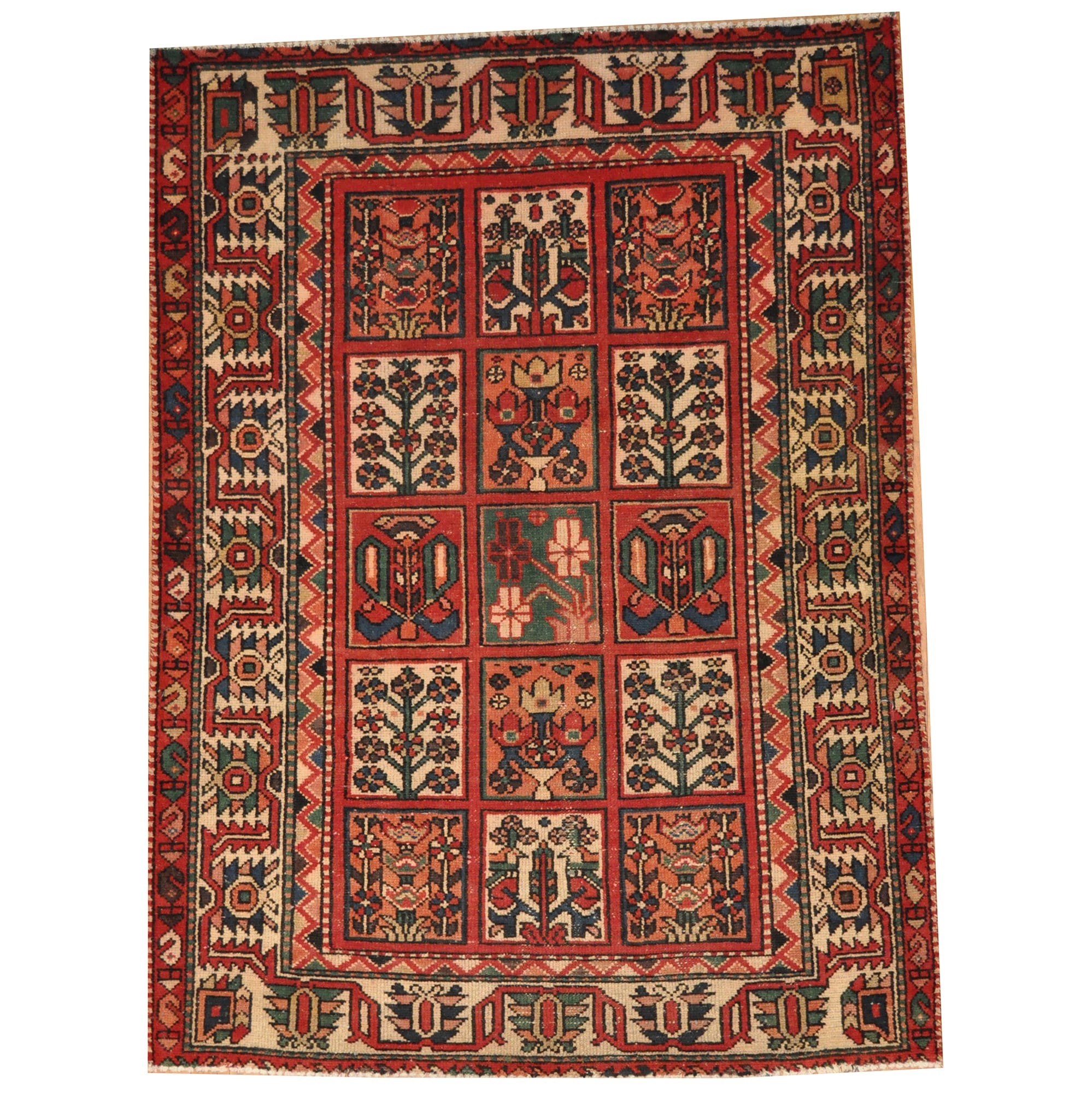 Persian Hand-knotted Bakhtiari Wool Rug (5' x 6'8)