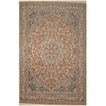 Pak-Persian Hand-knotted Tabriz Wool Rug (4'6 x 7')