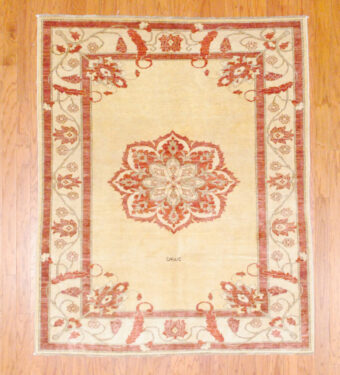 Afghan Hand-knotted Fine Vegetable Dye (4'11 x 6')