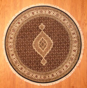 Indo Hand-knotted Fish Design Tabriz (6'4 x 6'4)