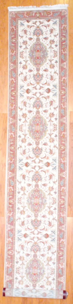 Persian Hand-knotted Fine Tabriz (2'9 x 17'4)