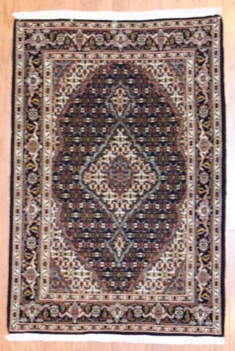 Persian Hand-knotted Fish Design Tabriz (3'5 x 5'1)
