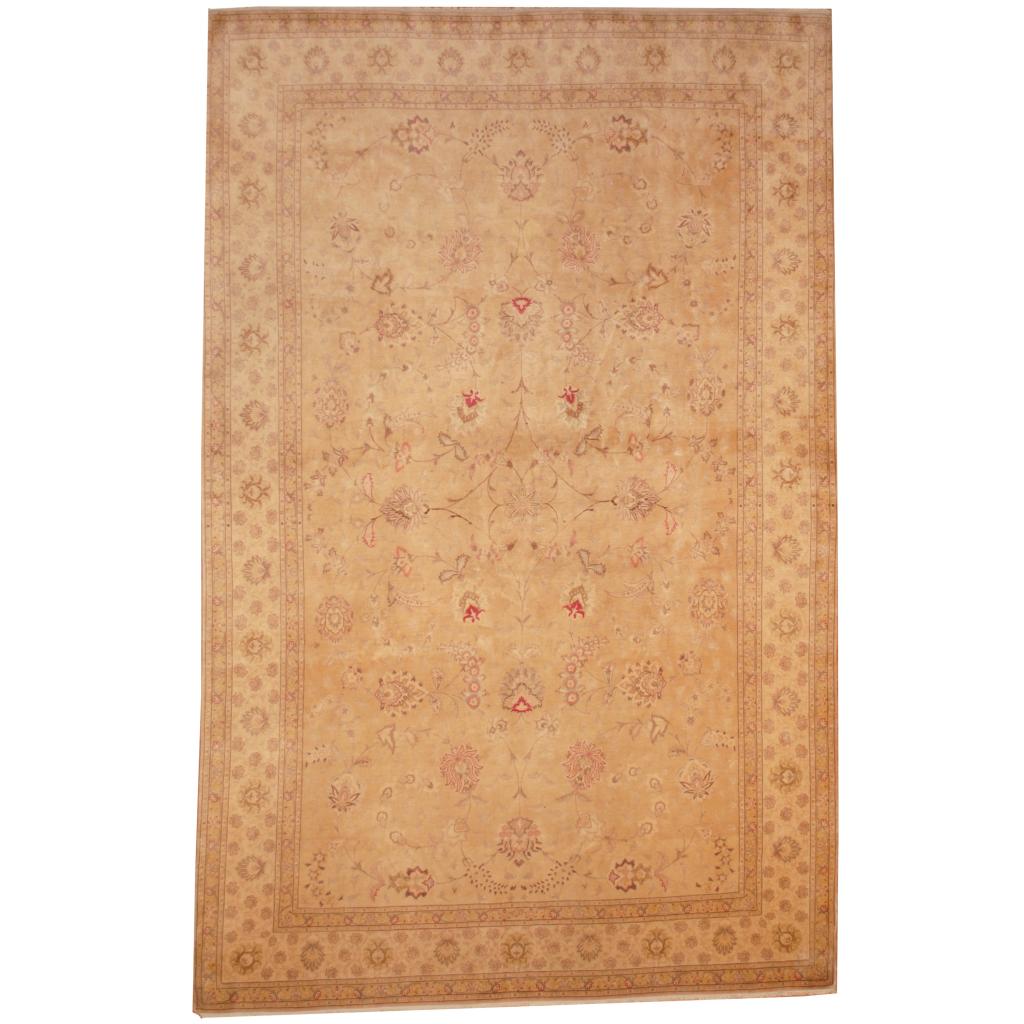 Persian Hand-knotted Tabriz (6'7 x 10'3)