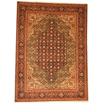 Persian Hand-knotted Fish Tabriz Wool Rug (6'9 x 9'2)