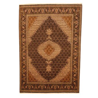 Persian Hand-knotted Tabriz Fish Silk Rug (6'8 x 9'8)