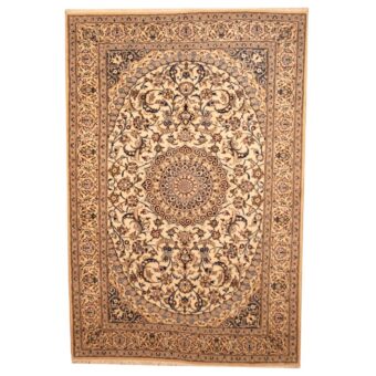 Persian Hand-knotted Nain (6'6 x 9'7)
