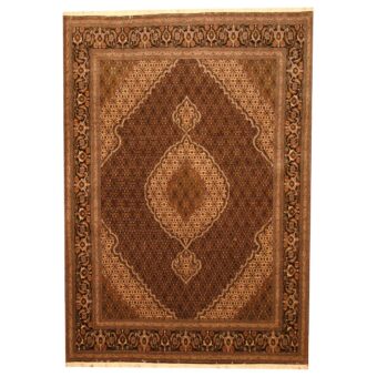 Persian Hand-knotted Fish Tabriz (6'9 x 9'7)