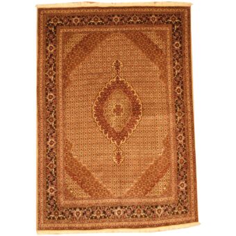 Persian Hand-knotted Fish Tabriz (7' x 9'10)