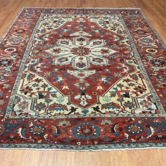1880s Antique Handmade Persian Serapi Wool Rug (8'10" x 11'9")