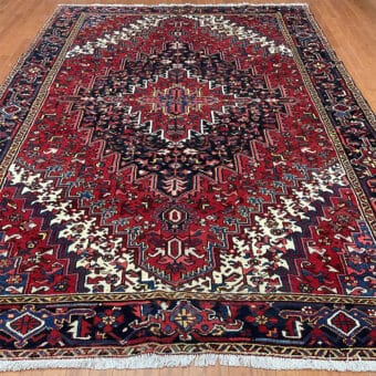 Persian Hand-knotted Antique 1960's Heriz Wool Rug (7'8 x 11')