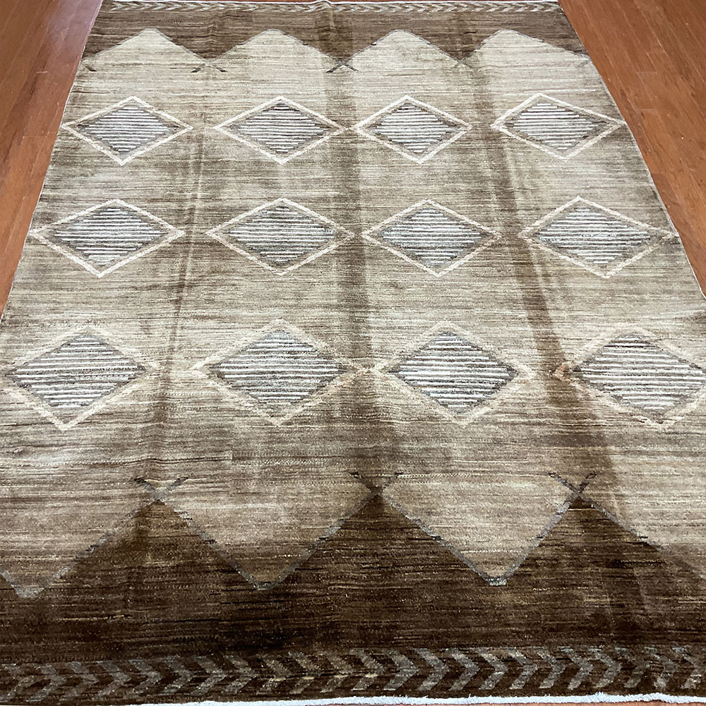 Hand-knotted Vegetable Dye Contemporary Wool Rug (6'3 x 8'11)