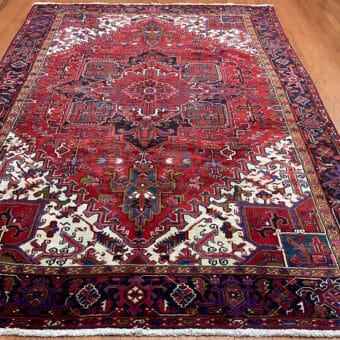 Fine Persian Hand-knotted Heriz Wool Rug (8'4 x 11'11)