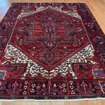 Fine Persian Hand-knotted Heriz Wool Rug (8' x 11')
