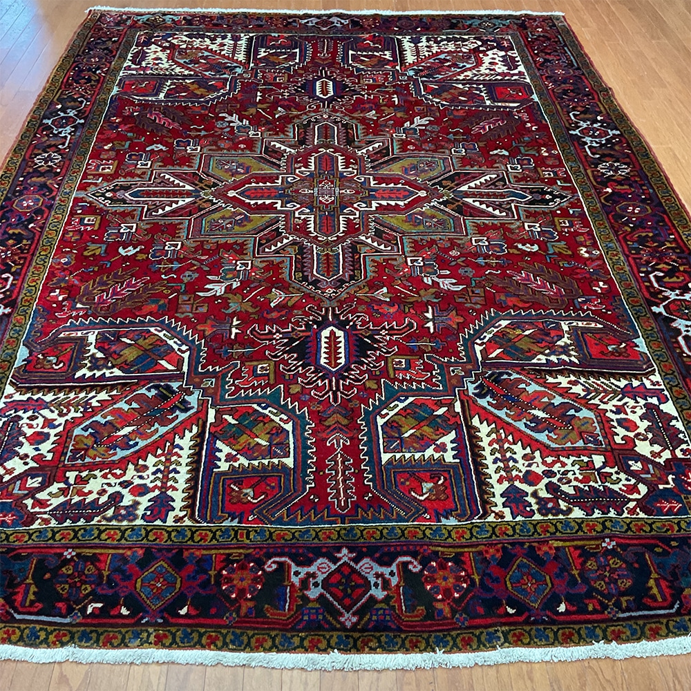 Fine Persian Hand-knotted Heriz Wool Rug (8'2 x 11'2)