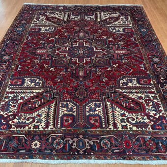 Fine Persian Hand-knotted Heriz Wool Rug (8'9 x 10'10)