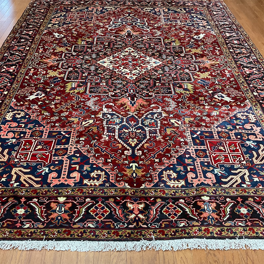 Fine Persian Hand-knotted Heriz Wool Rug (8'5 x 11'2)