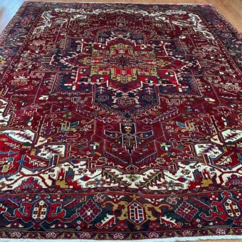 Fine Persian Hand-knotted Heriz Wool Rug (10'1 x 12'10)