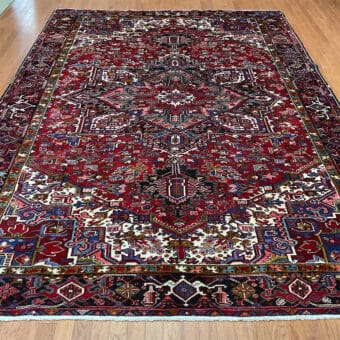 Fine Persian Hand-knotted Heriz Wool Rug (8'6 x 11'10)