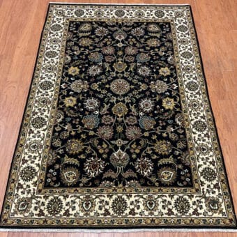Hand-knotted Kashan Wool Rug (4' x 6')