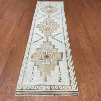 Turkish Hand-knotted Oushak Wool Runner (3' x 11'11)