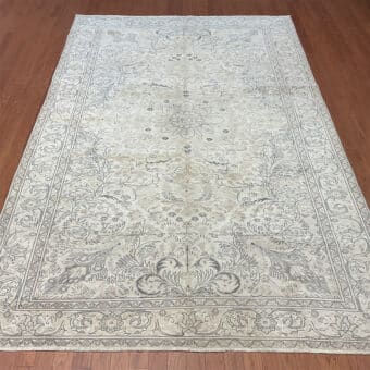 Turkish Hand-knotted Oushak Wool Rug (6'5 x 10'4)