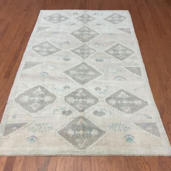 Turkish Hand-knotted Oushak Wool Rug (5'7 x 9'9)