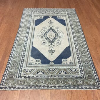 Turkish Hand-knotted Oushak Wool Rug (5'5 x 9'9)