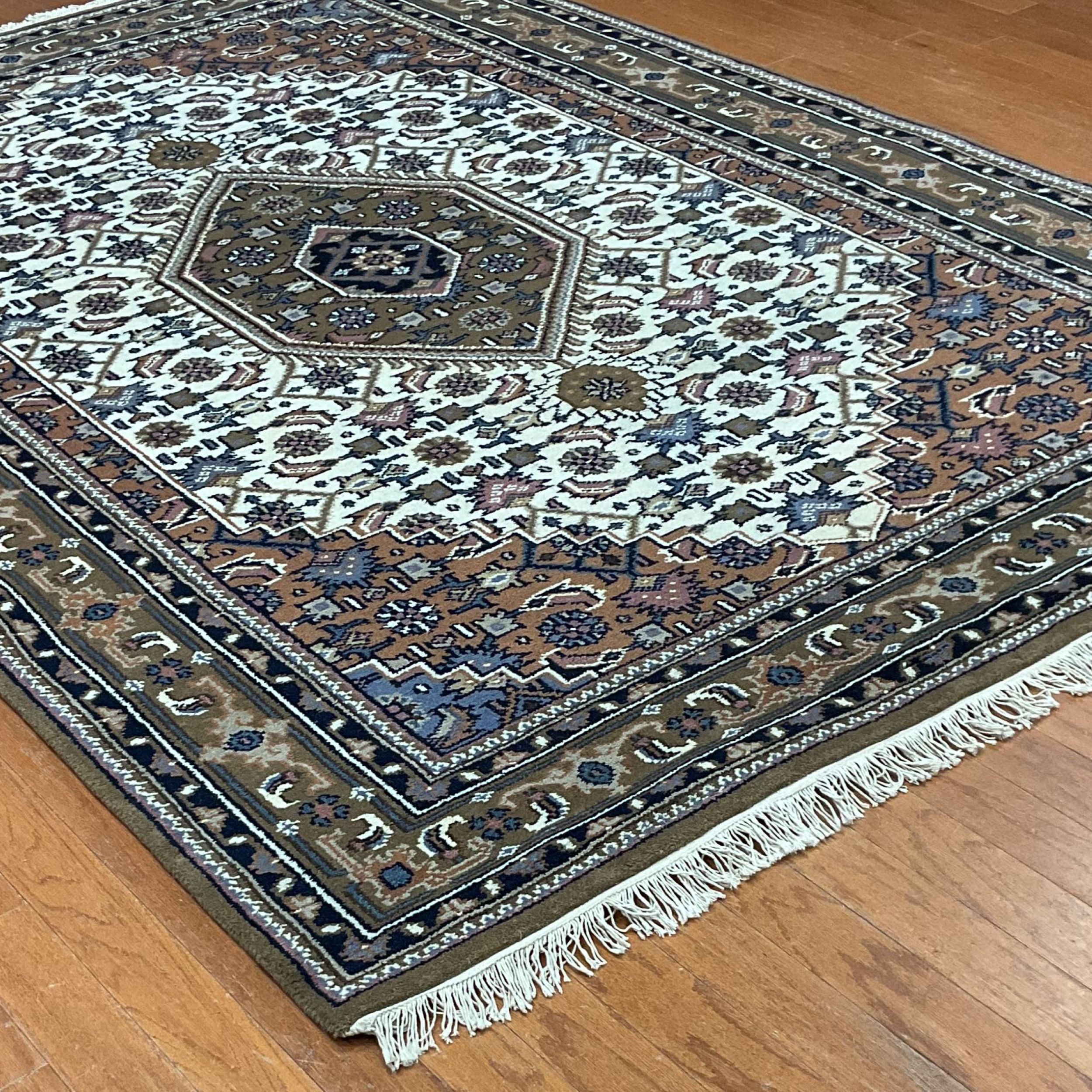Indo Hand-knotted Bidjar Wool Rug (5'8 x 8'1) - Image 4